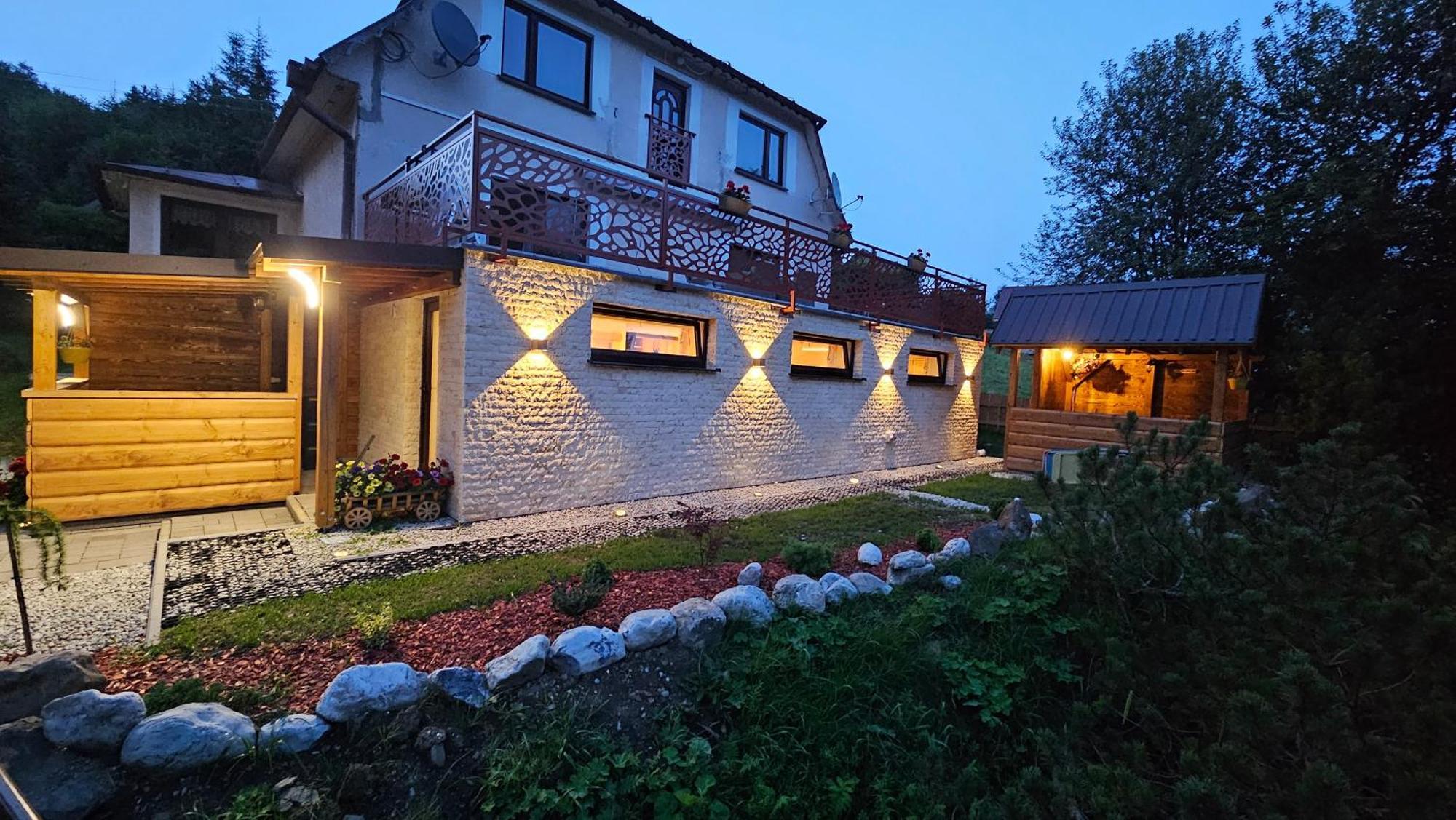 Holiday House Daniela Zdiar Exterior photo